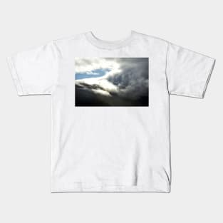 Clouds rolling over the summit of Ben Nevis Kids T-Shirt